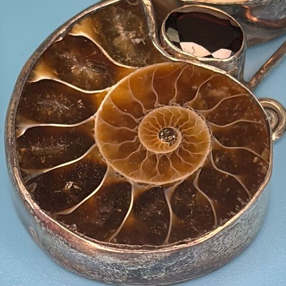 Vtg sajen silver pendant w/moon goddess face & ammonite fossil snail - Picture 6 of 8